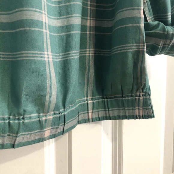 Pink Rose Twist Front Top - Picture 12 of 13